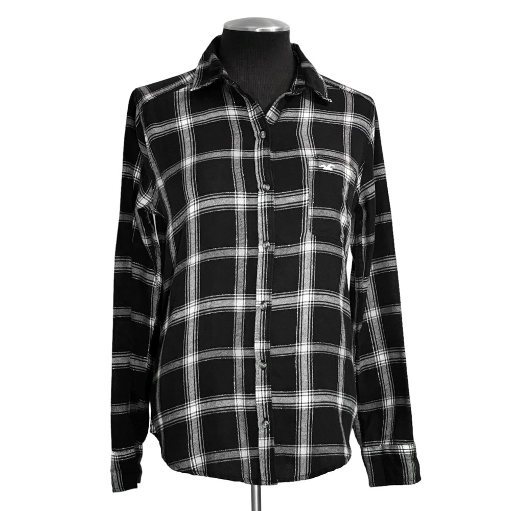 Hollister - Black and White Plaid Flannel Button Down Shirt - Small
